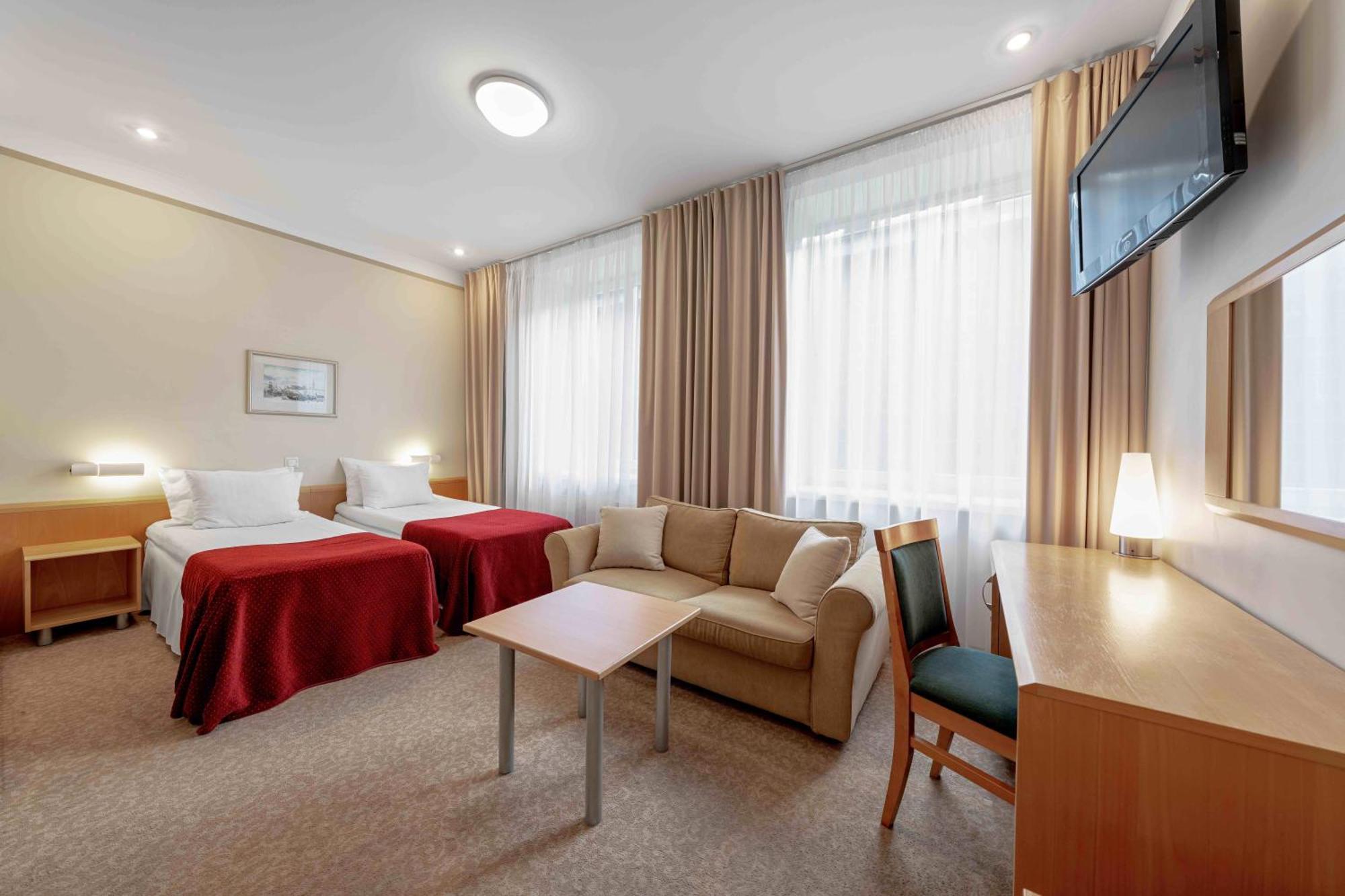 Rixwell Viru Square 3*