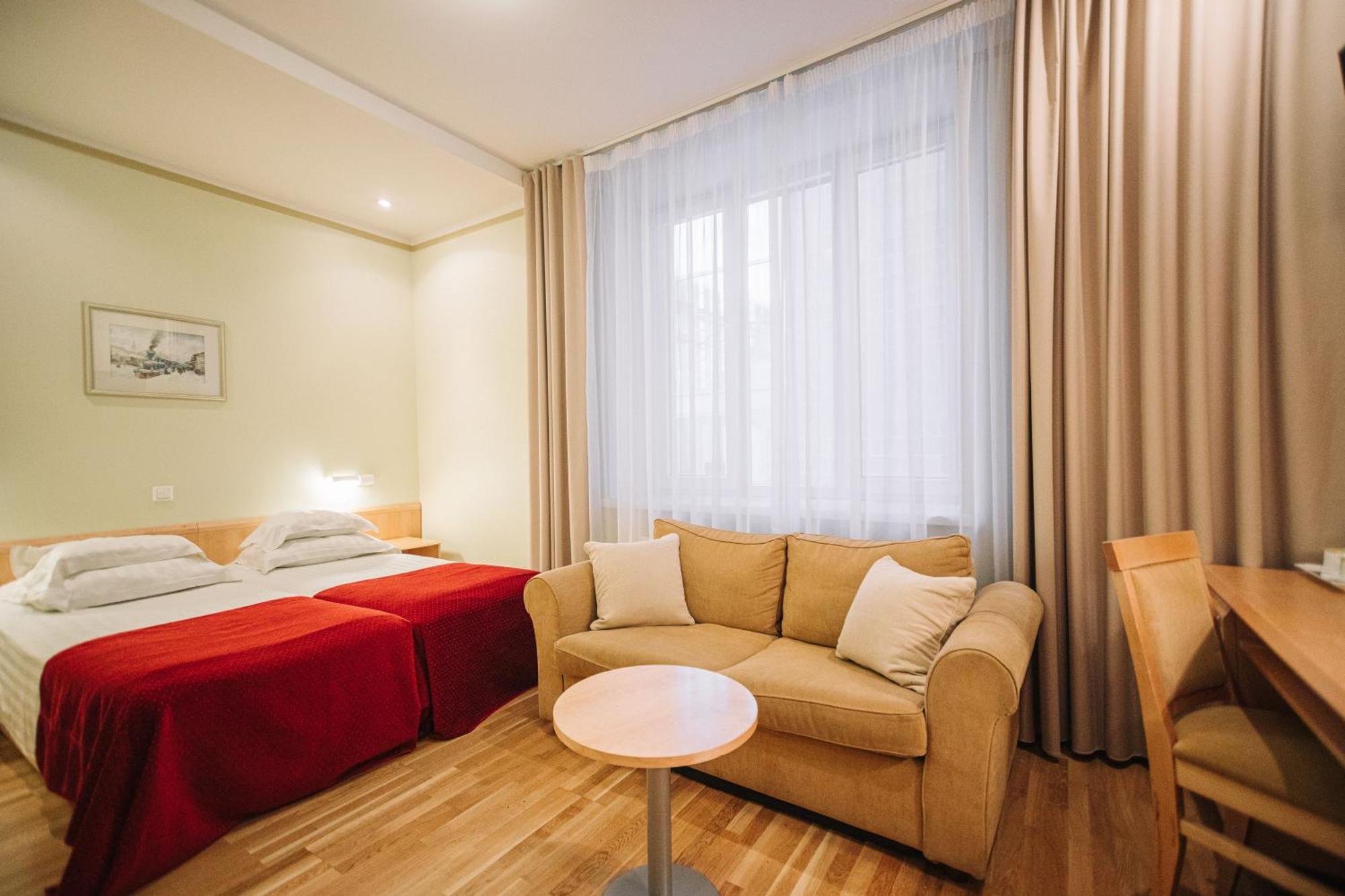 Rixwell Viru Square Hotell 3*