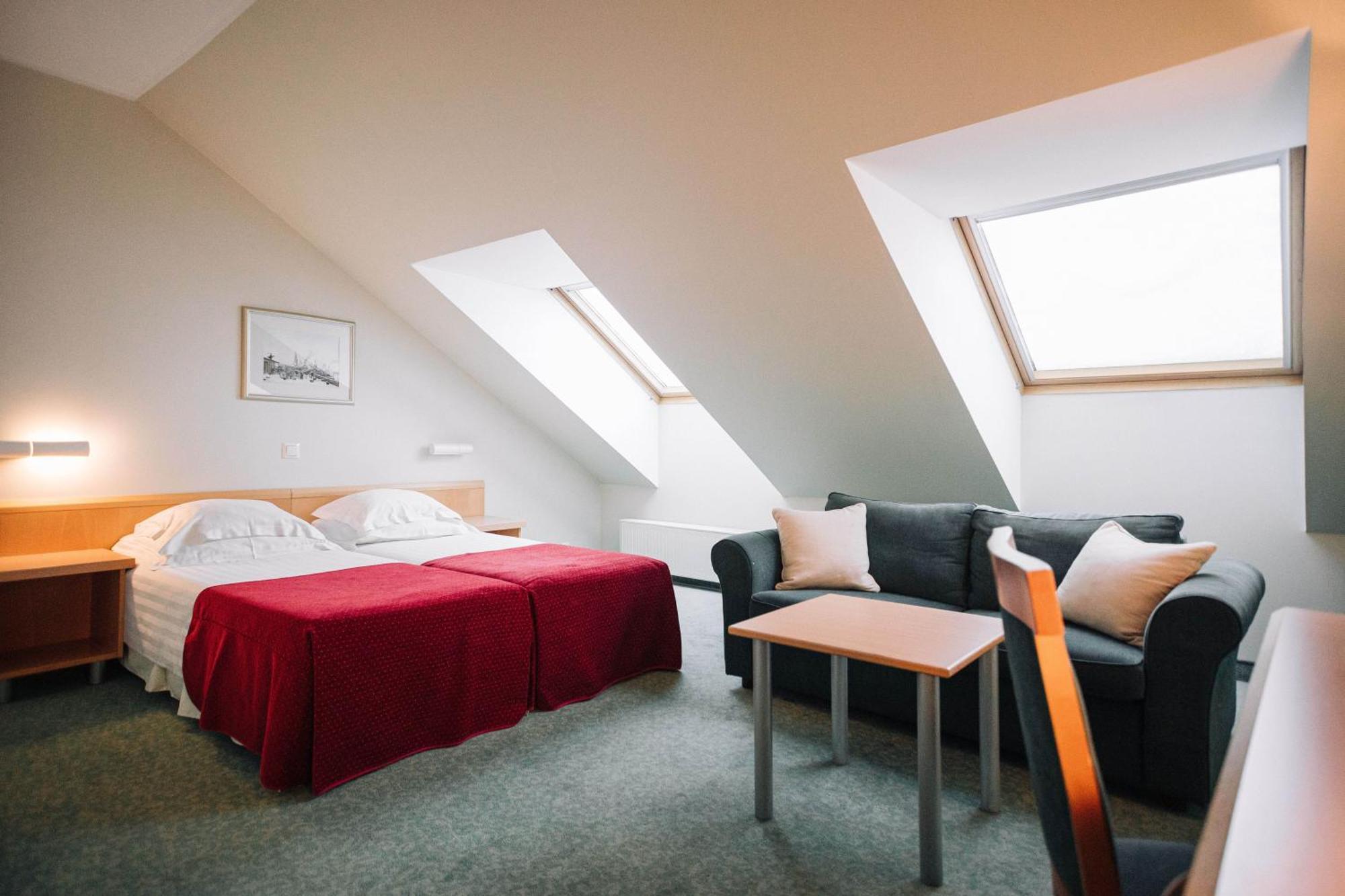 Rixwell Viru Square 3*