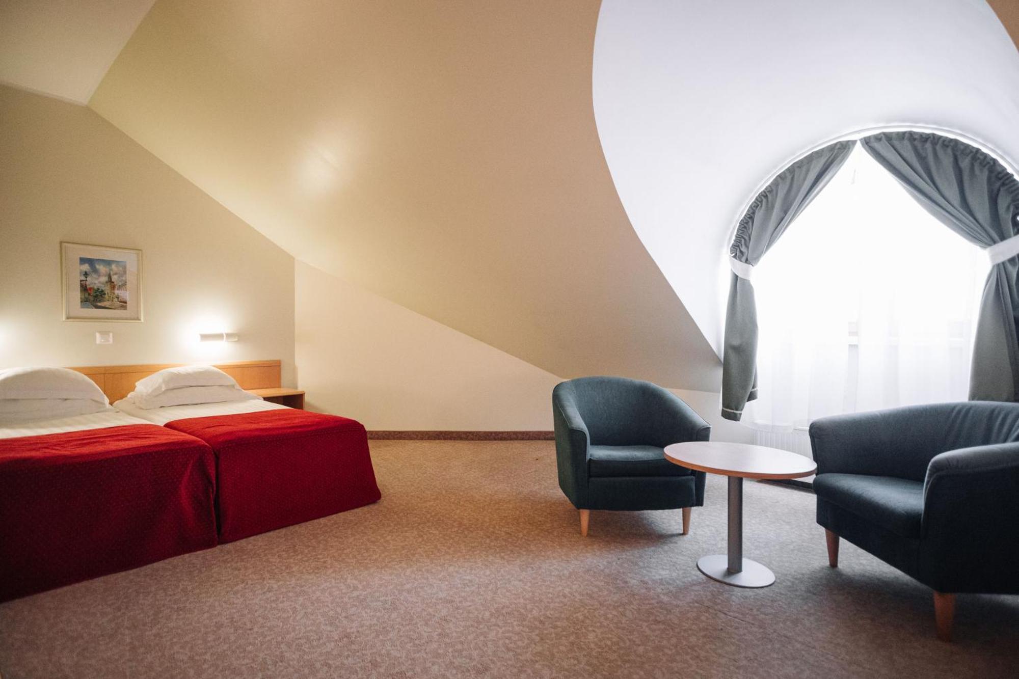 Rixwell Viru Square 3*