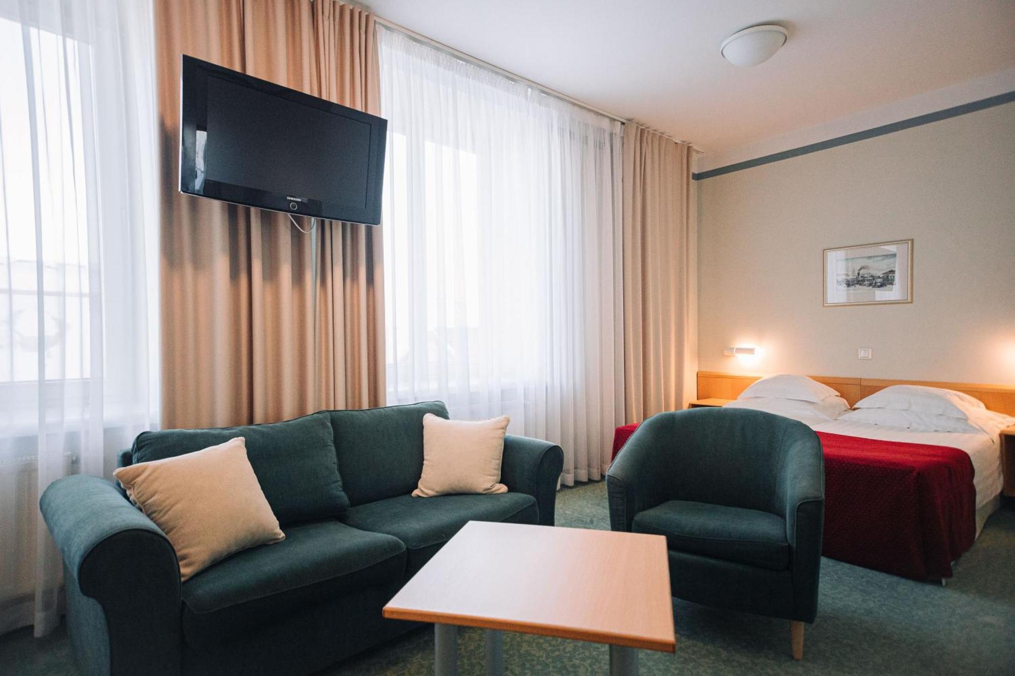 Rixwell Viru Square 3*