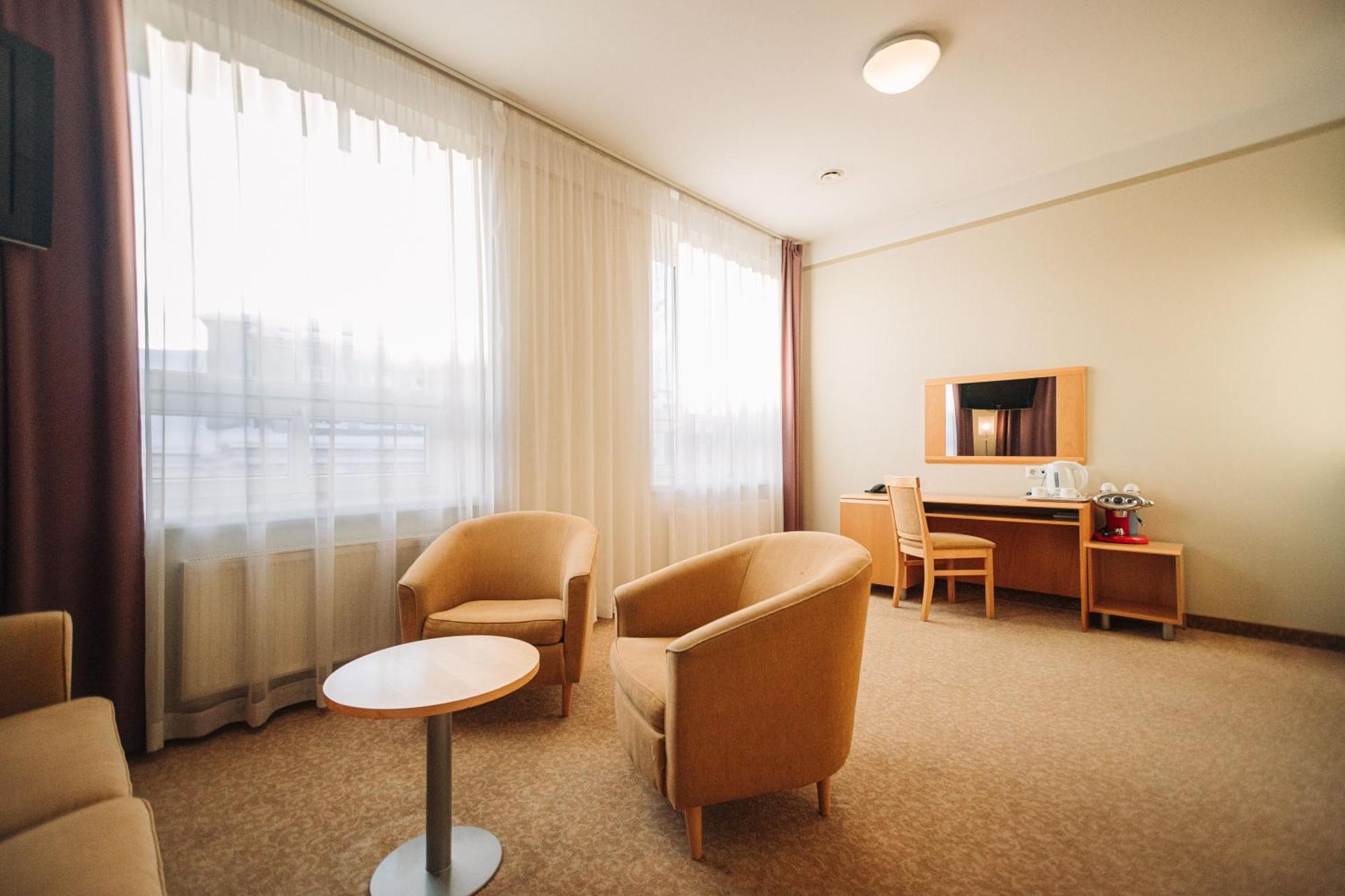 Rixwell Viru Square Hotell 3*